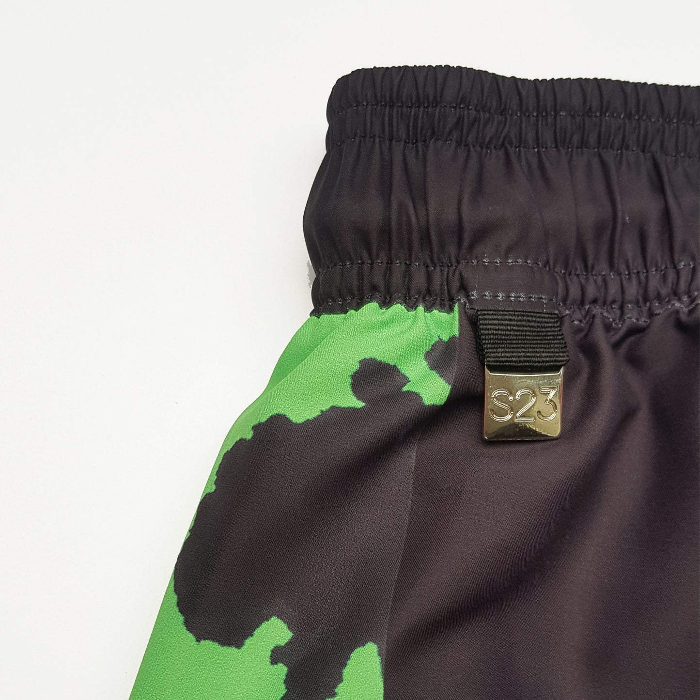 BLACK & GREEN SWIMTRUNK