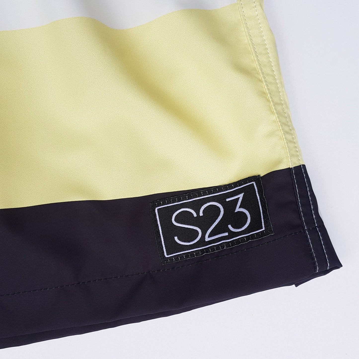 YELLOW BLACK SWIMTRUNK